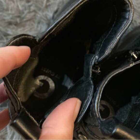 Ladies Short Black Guess Booties - Picture 6 of 8